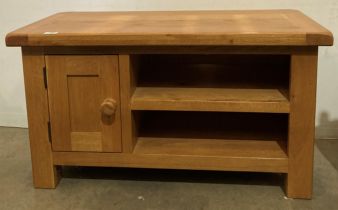 Modern light oak entertainment stand with single door and single shelf 90 x 44 x 50cm high