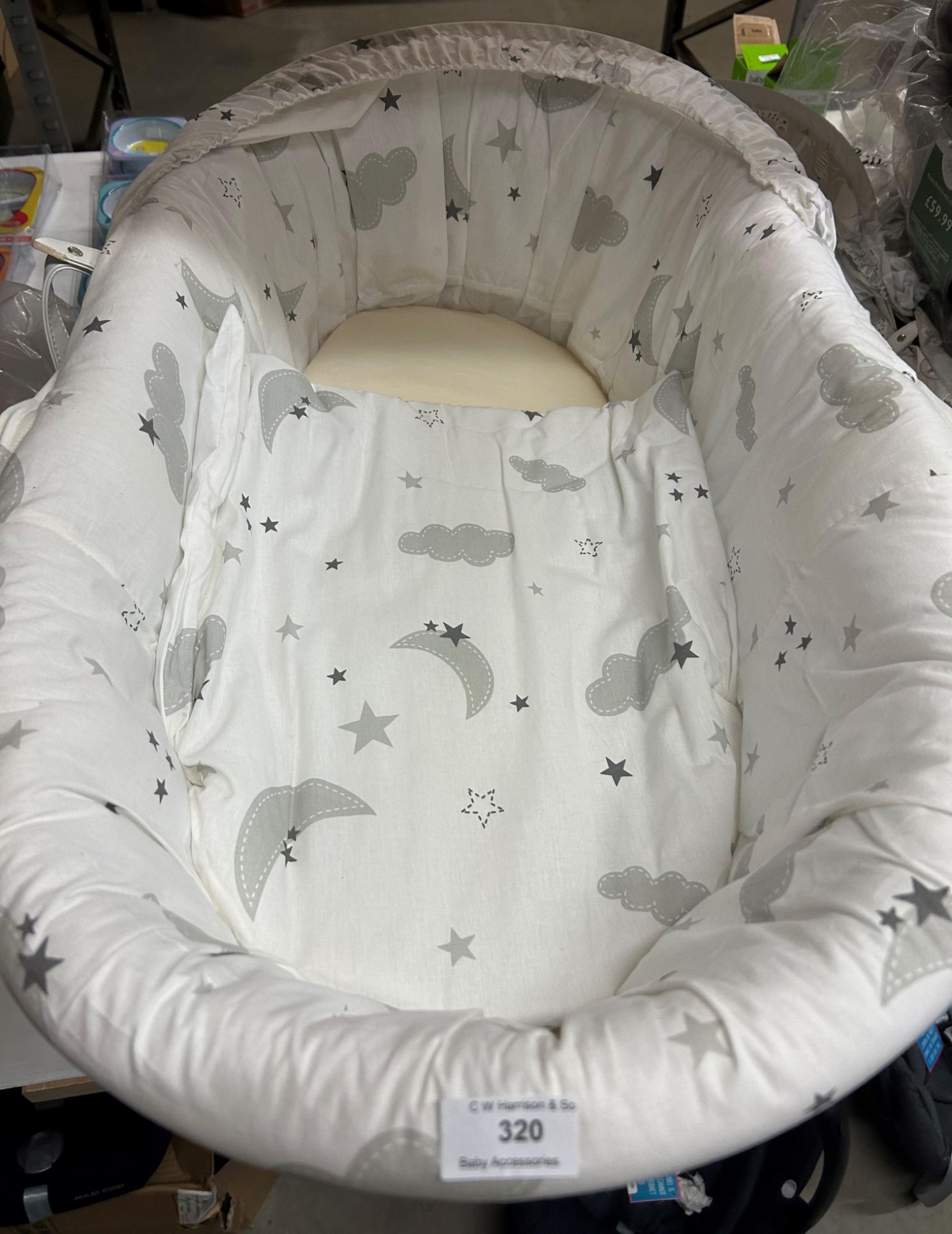 CUDDLES COLLECTION WHITE WITH MOON/STARS MISES BASKET RRP£59 BRAND NEW PACKAGED (Saleroom location: - Image 2 of 2