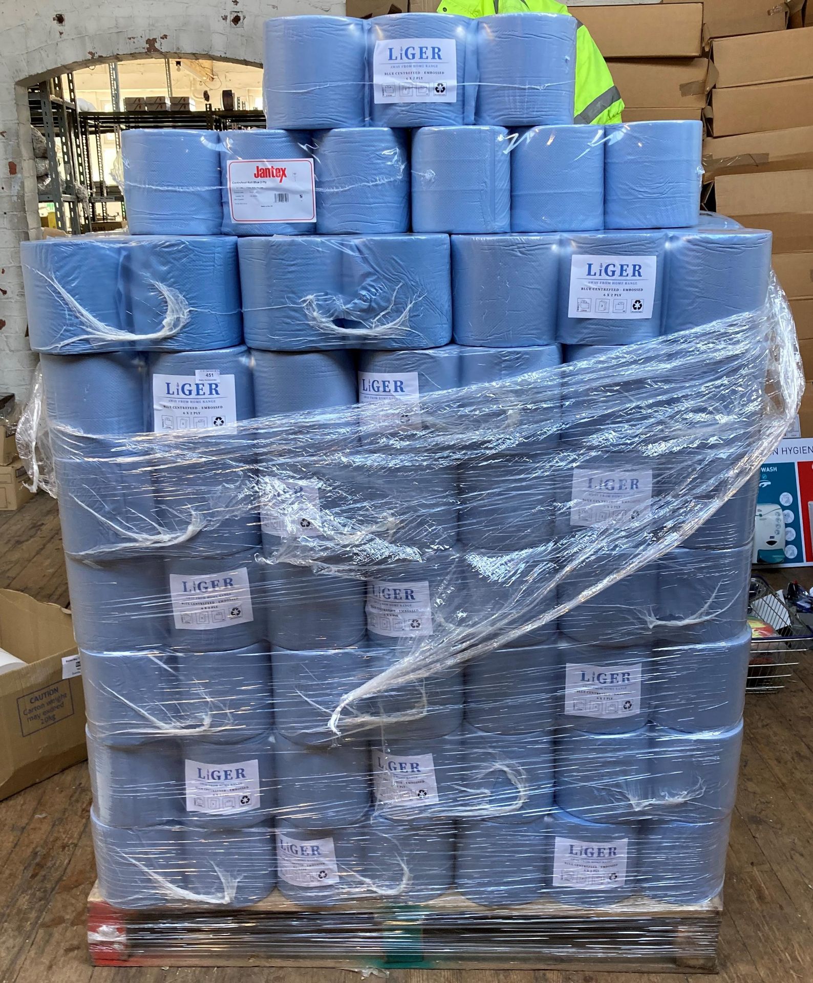 Contents to pallet - 42 x 6x2-ply packs LiGer blue centre feed paper towel rolls and 2 x packs of