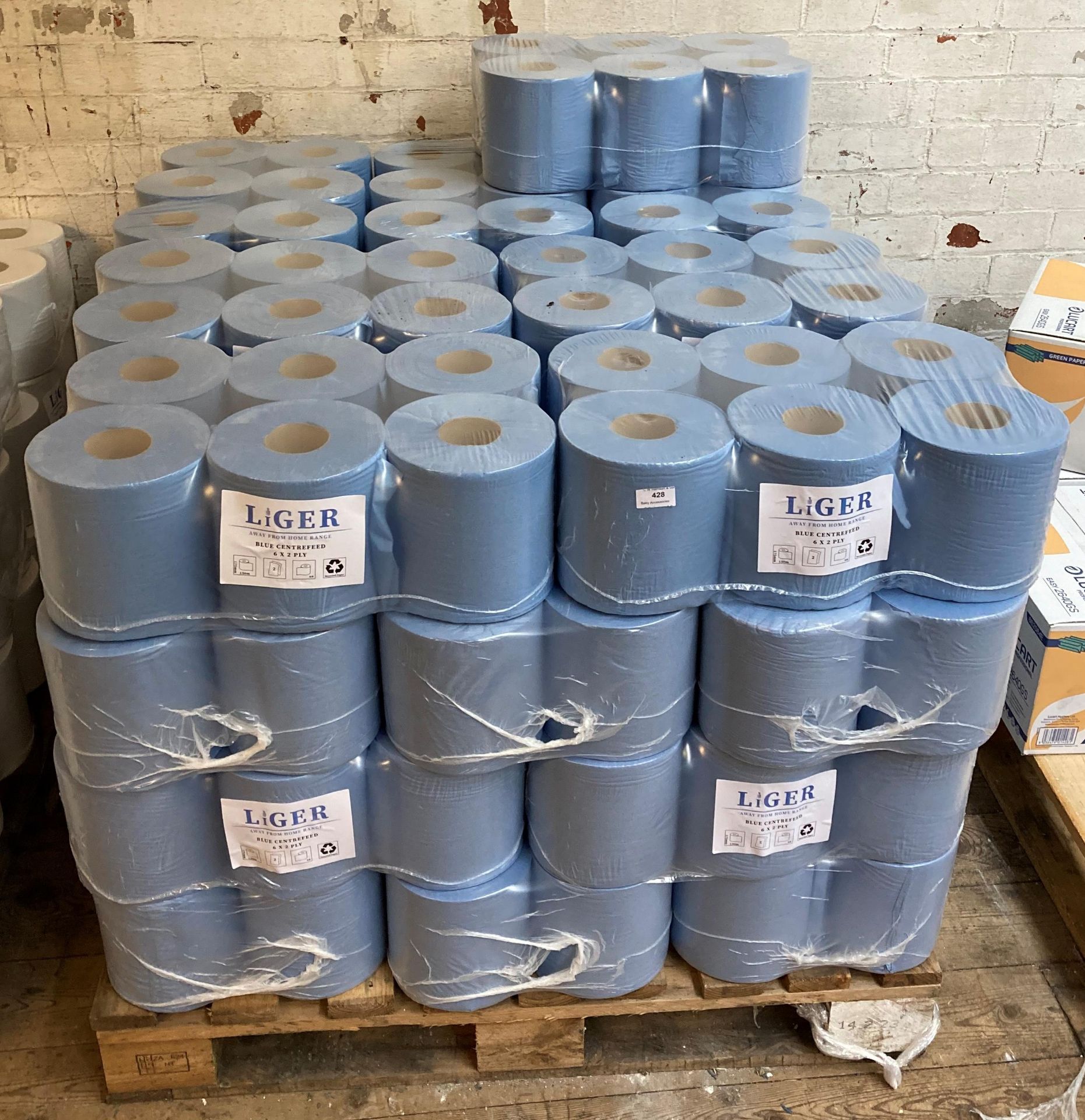 Contents to pallet - 29 x LiGer blue centre feed 6 x 2-ply paper rolls (saleroom location: