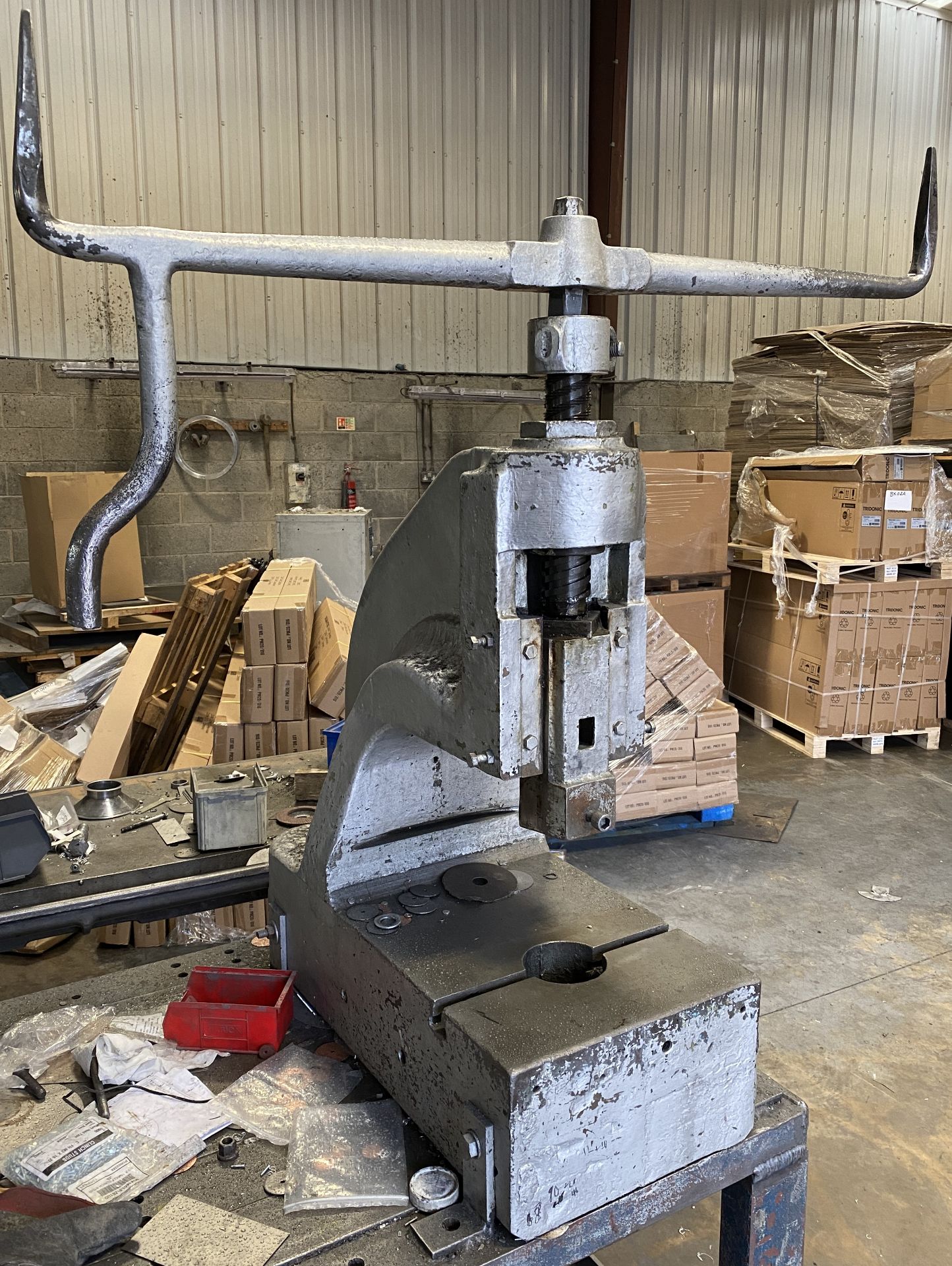 F J Edwards bench mounted fly press Further Information *** Please note: This lot is