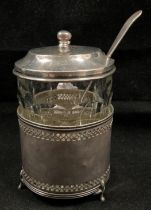 Silver hallmarked preserve pot dated Birmingham 1922 with glass insert and spoon - total