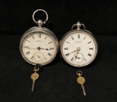 A WW Co Waltham Mass silver cased pocket watch working with key dated 1900 (Birmingham) and an H