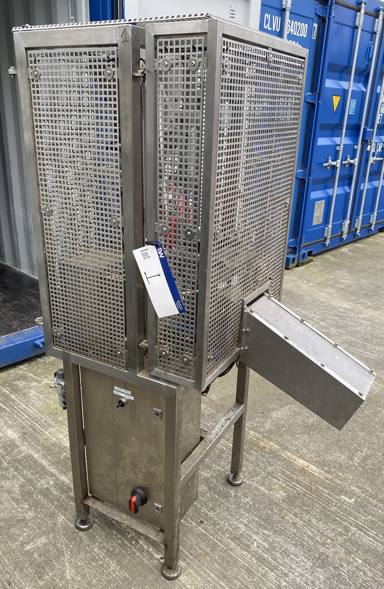 STAINLESS STEEL APPLE SPIKING MACHINE, approximately 1m x 650mm x 1. - Image 4 of 4