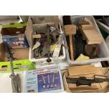 Contents to half shelf - small anchor, s