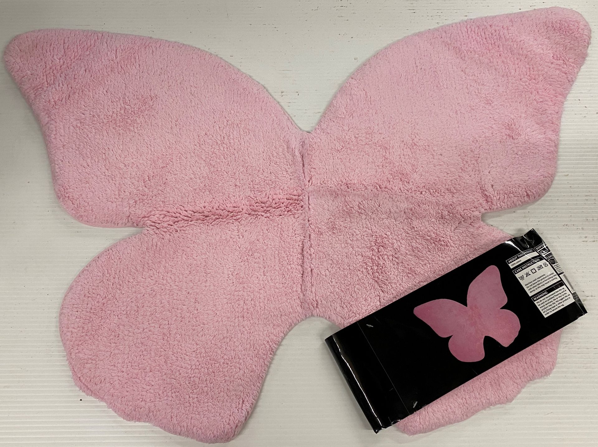 30 x Asda pink butterfly rugs/bath mats - 58cm x 80cm (10 packs of 3)