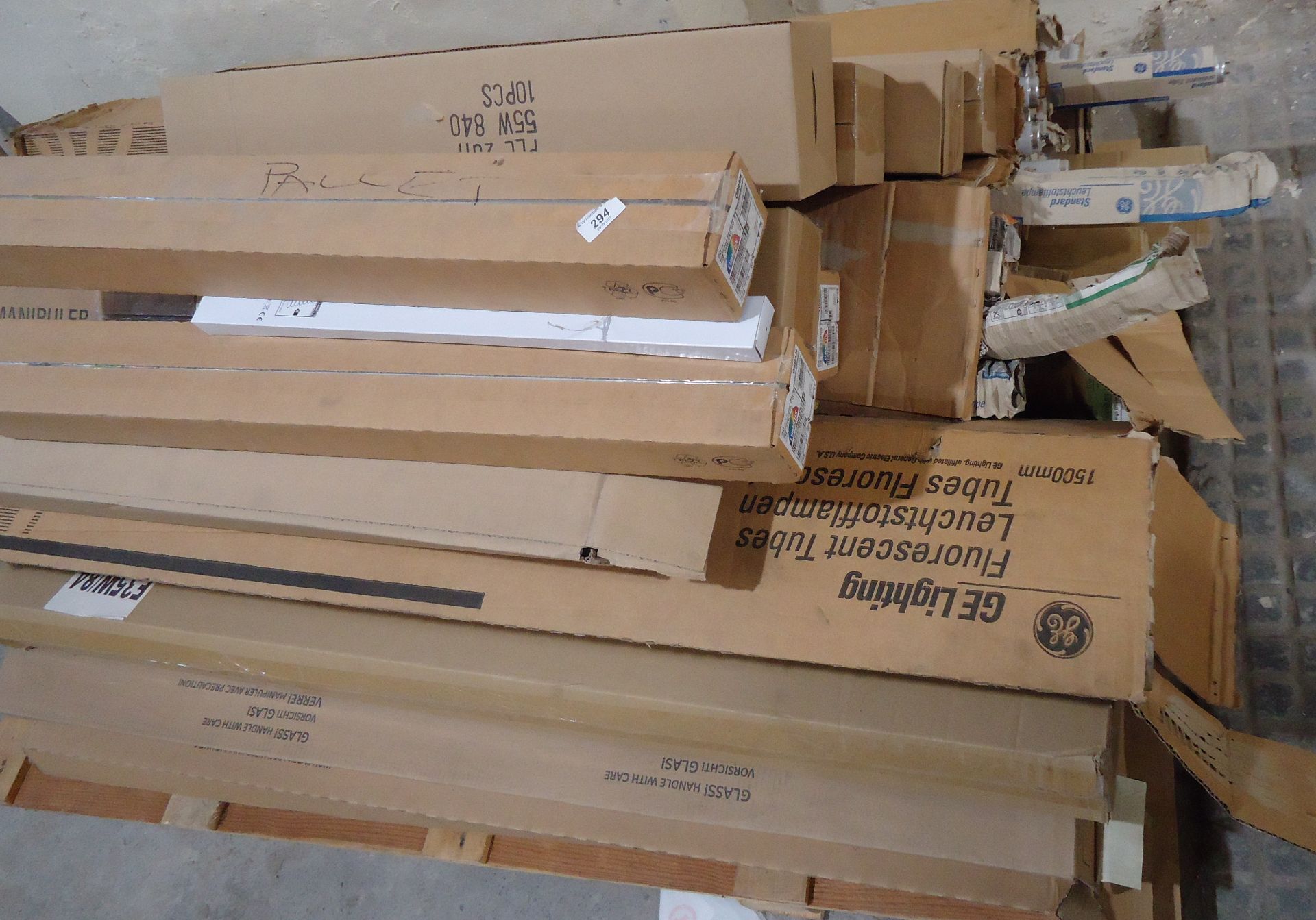 PALLET OF MIXED LAMPS
