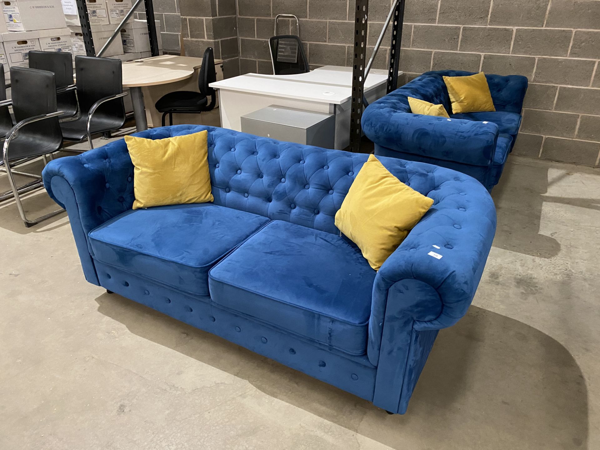 Blue upholstered button-backed Chesterfield style 2-seater sofa complete with cushions (saleroom - Image 5 of 11