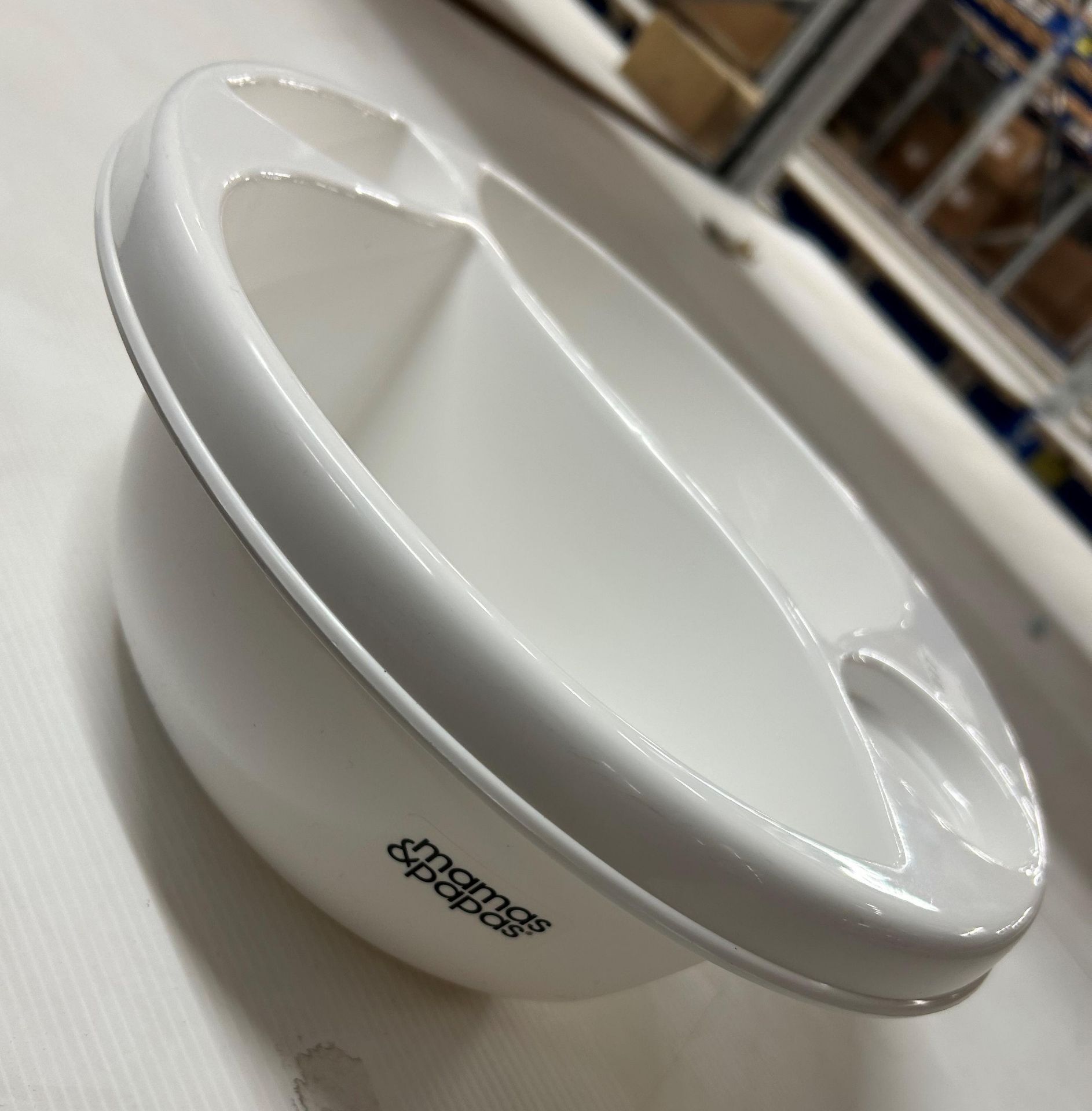 MAMAS AND PAPAS MOULDED SAFETY BABY BATH WITH TOP AND TAIL BOWL NEW UNUSED RRP £38 (Saleroom - Image 4 of 4