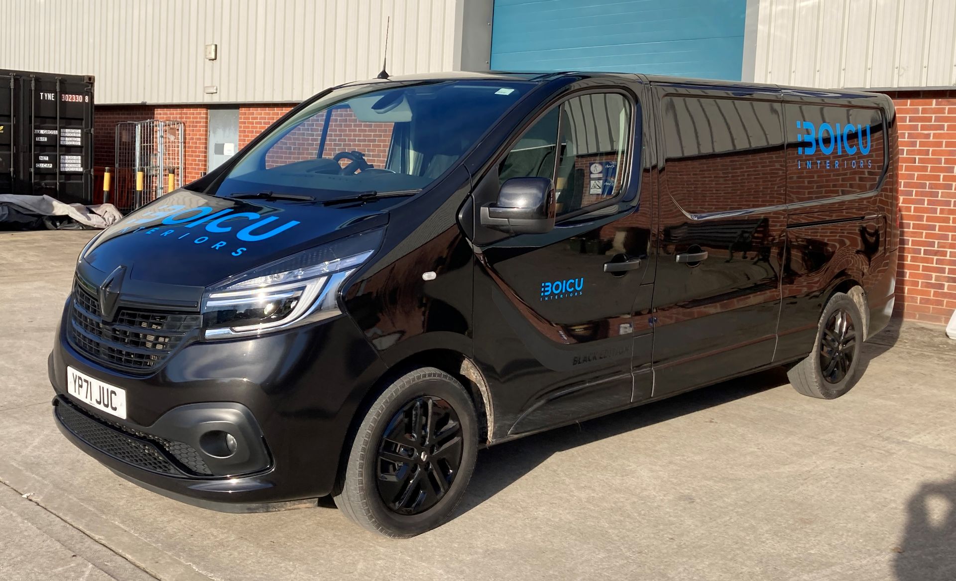 RENAULT TRAFIC LL30BLK ED ENGY D PANEL VAN - AUTOMATIC - Diesel - Black. - Image 6 of 45