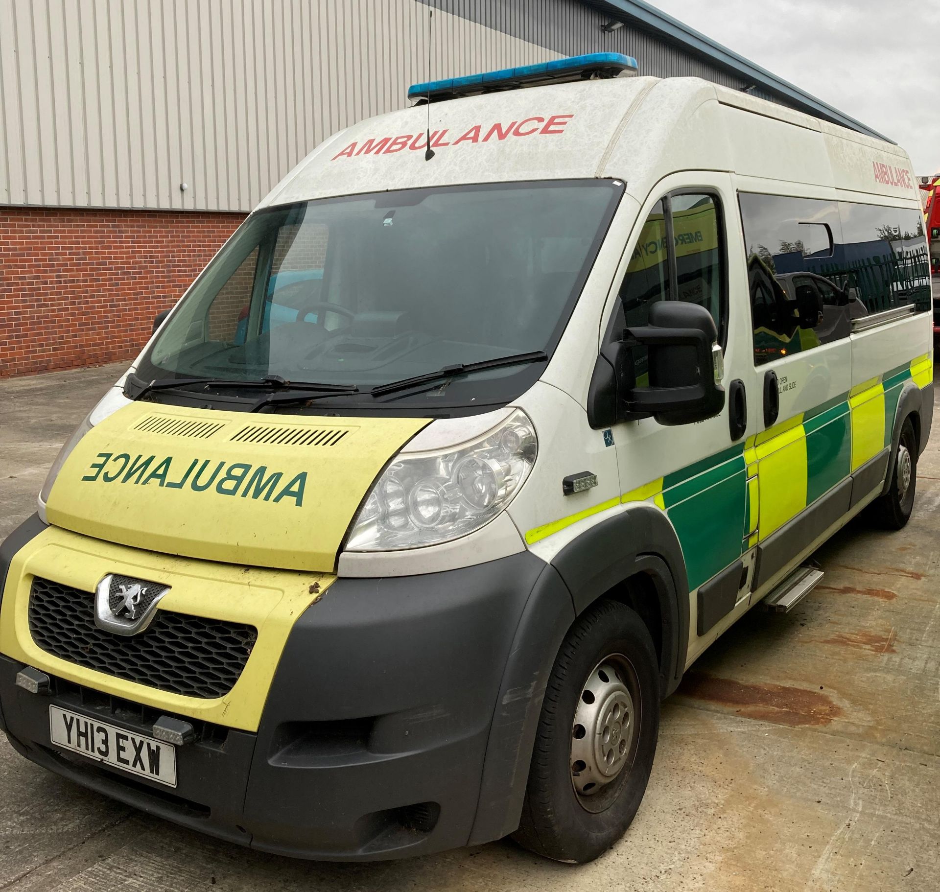PEUGEOT BOXER 2.2 435 L3H2 HDi AMBULANCE - Diesel - White - complete with any contents. - Image 3 of 13