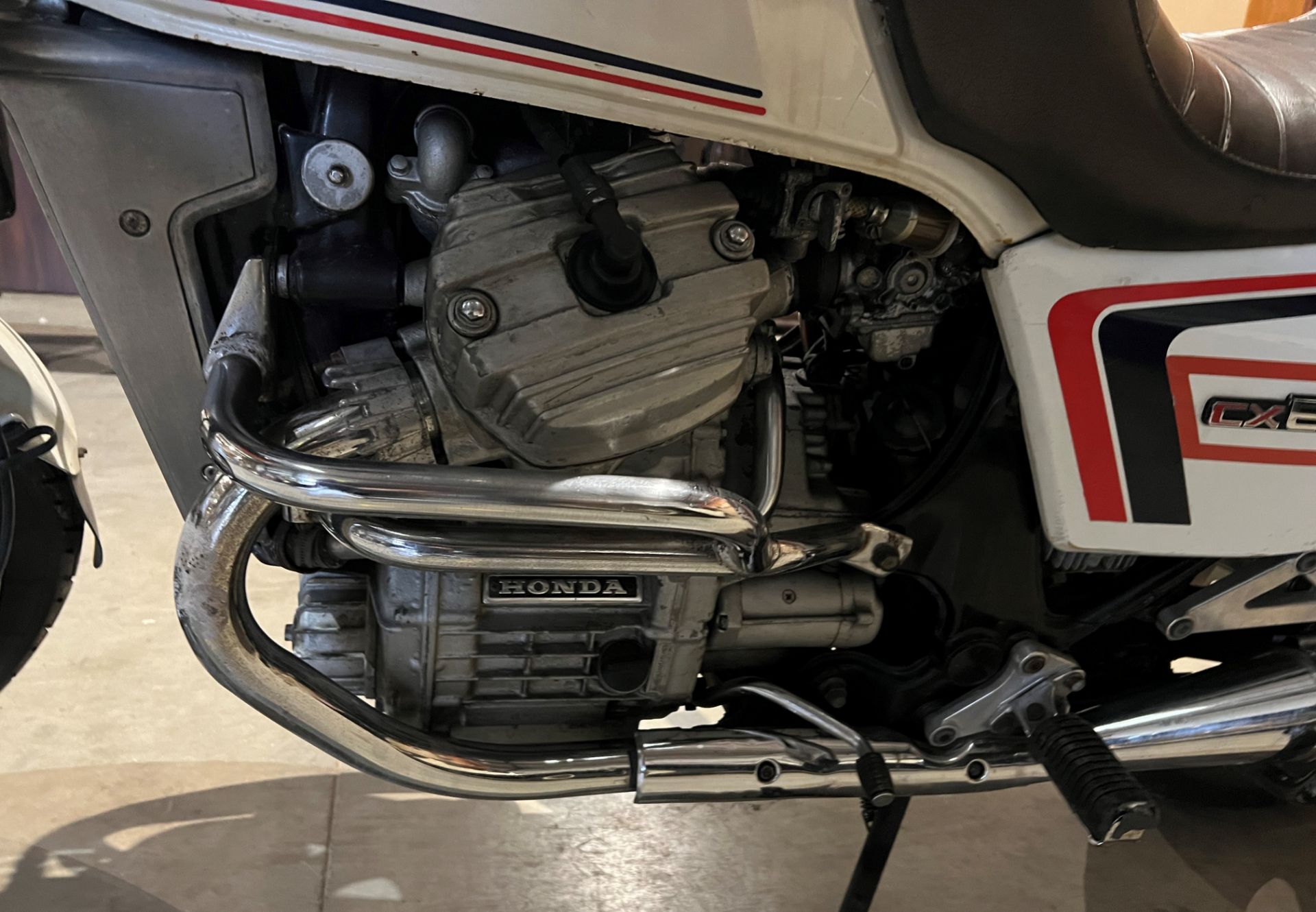 HONDA CX EURO GL400 MOTORBIKE - Petrol - White - Import, previously registered overseas. - Image 5 of 11