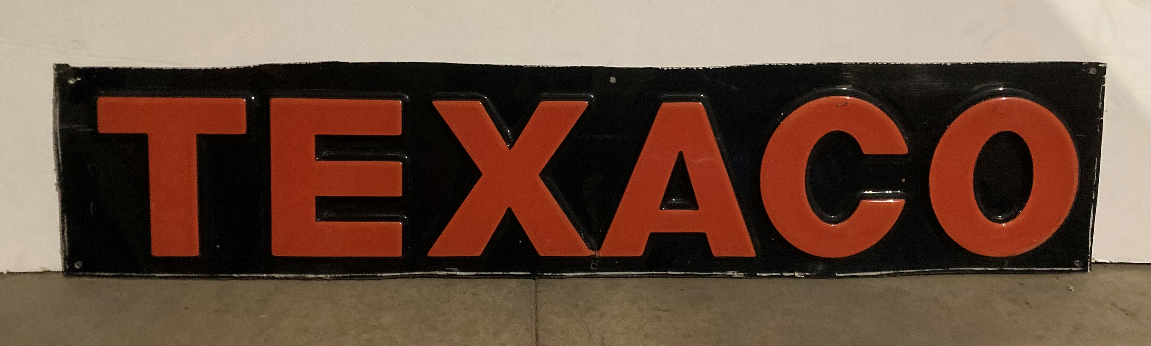 Perspex 'Texaco' black and red fuel sign - size 136 x 28cm (saleroom location: MA1 wall) - Image 2 of 2