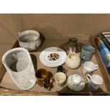 Contents to tray - assorted pottery items - porcelain slipper pan and a gazunder,