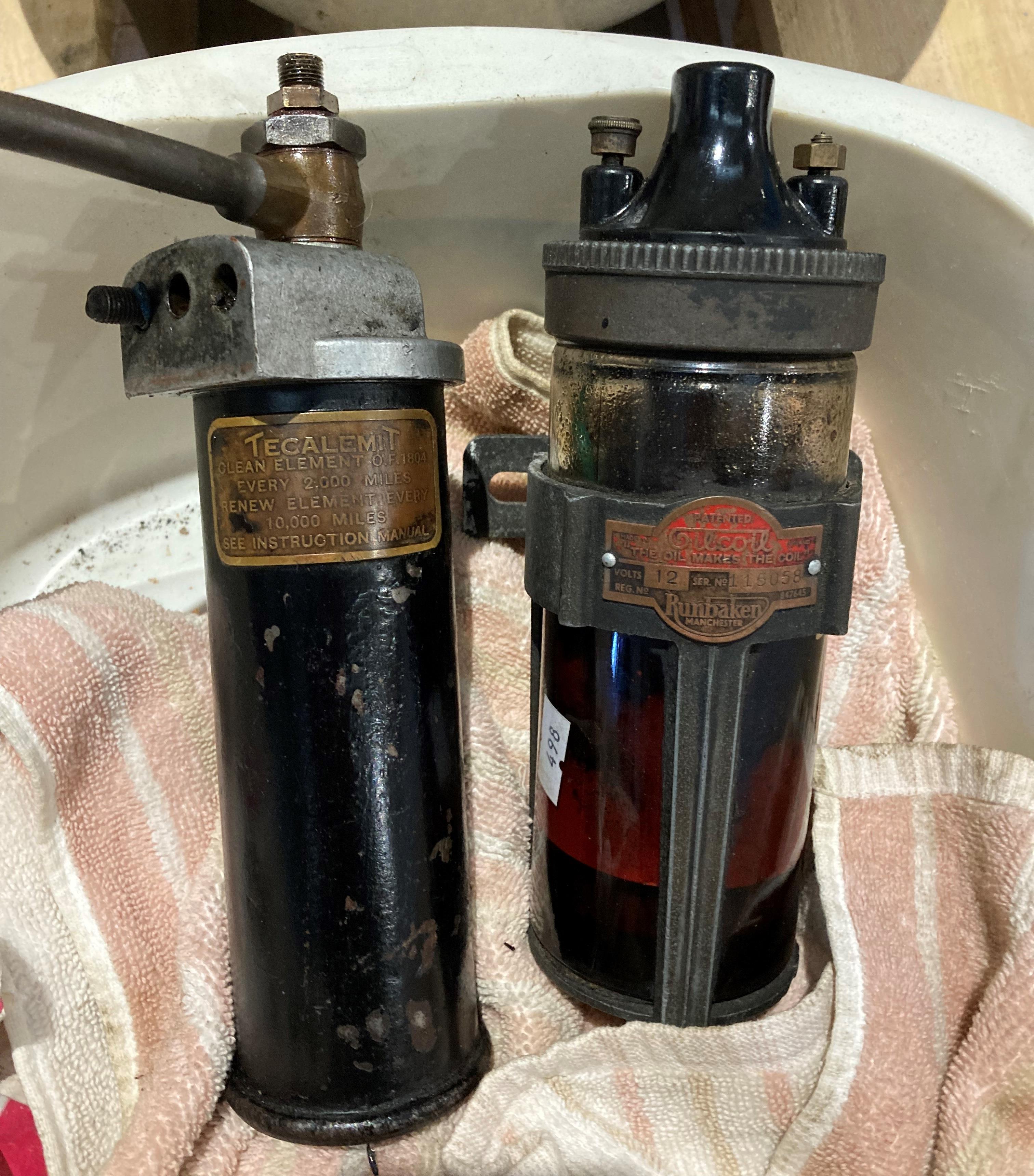 Contents to tub - a Runbaken oil coil glass oil filter serial no: 115058 and a Tecalemit element - Image 2 of 2