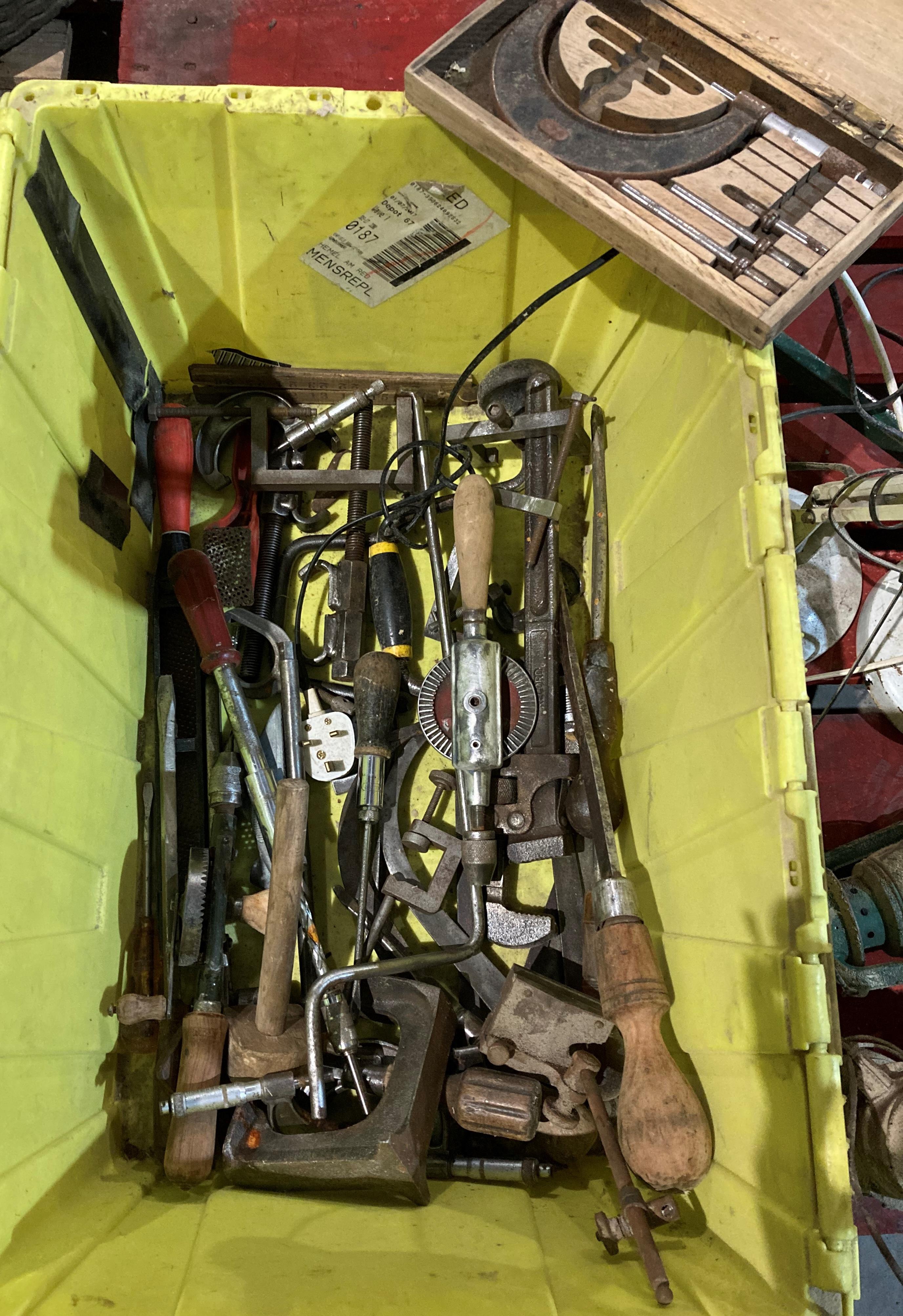 Contents to yellow plastic crate - assorted hand tools including wrench, screwdrivers, clamps, - Image 2 of 3