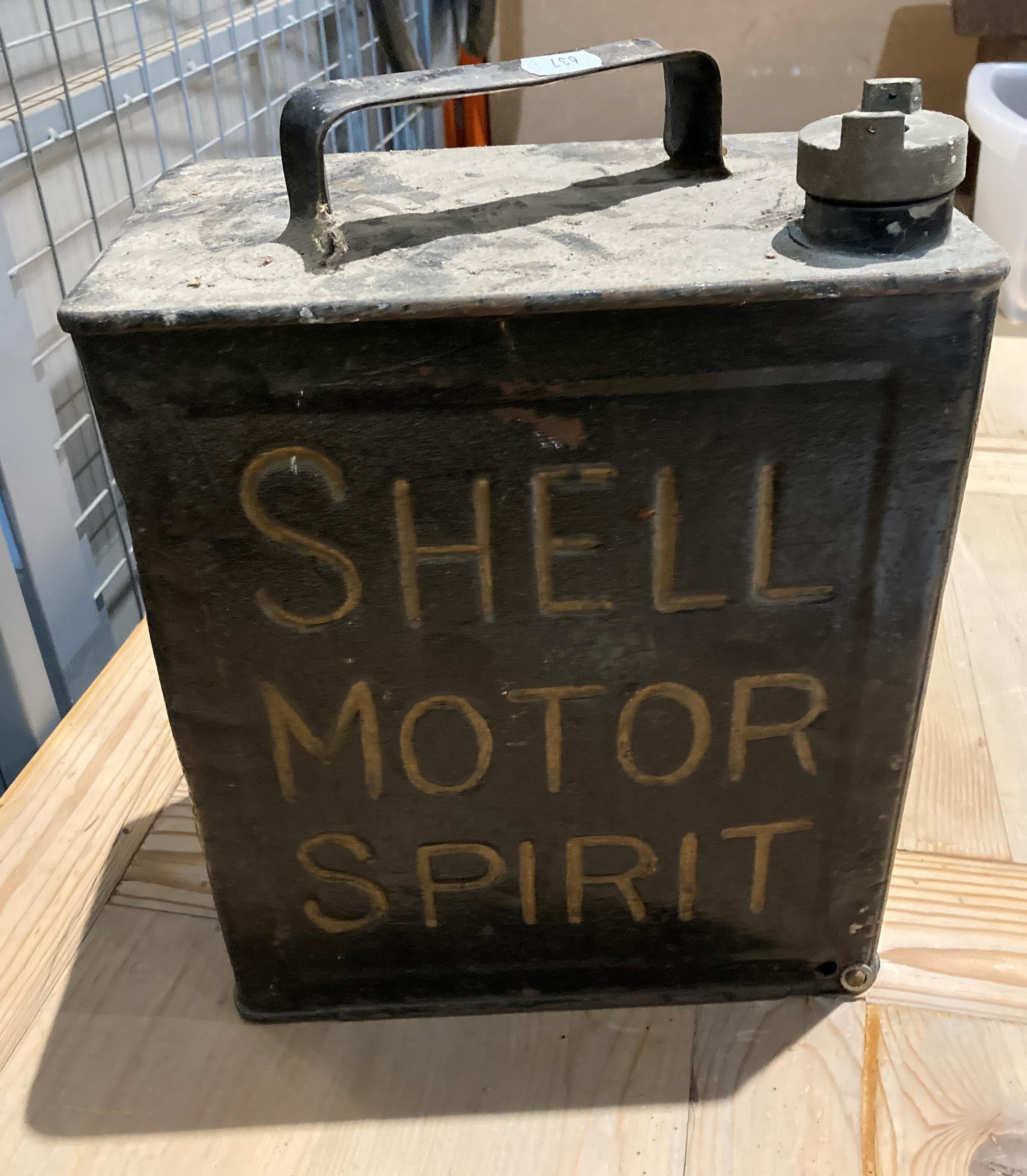 A vintage Shell metal motor spirit can (no contents) (saleroom location: MA1)
