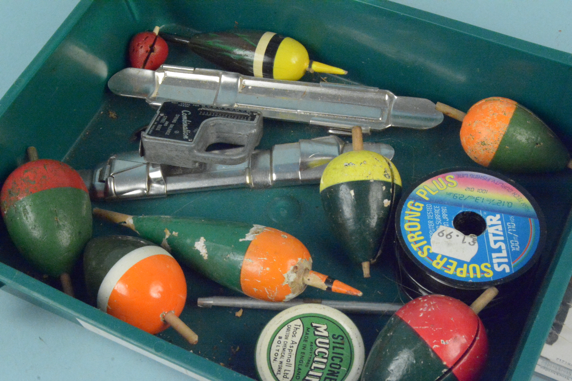 Assorted vintage pike floats, lures, - Image 3 of 3