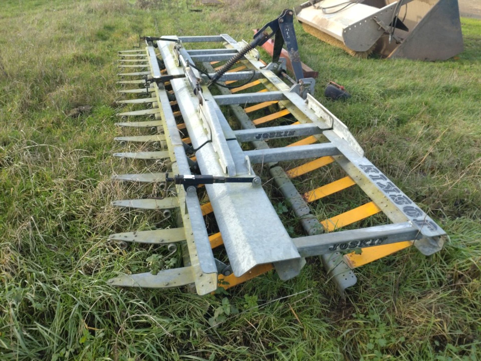 2001 Joskin EB240 R3 grass rake - Image 2 of 4