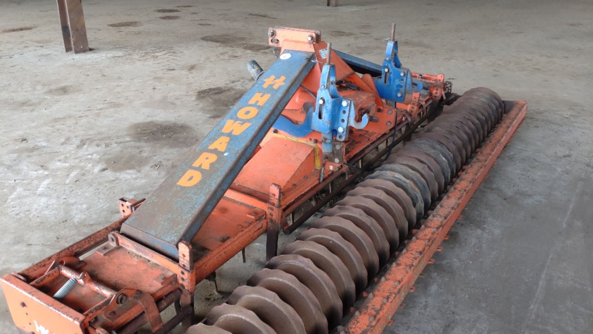 Howard 3m Power harrow with piggy back linkage and packer roller - Image 2 of 2