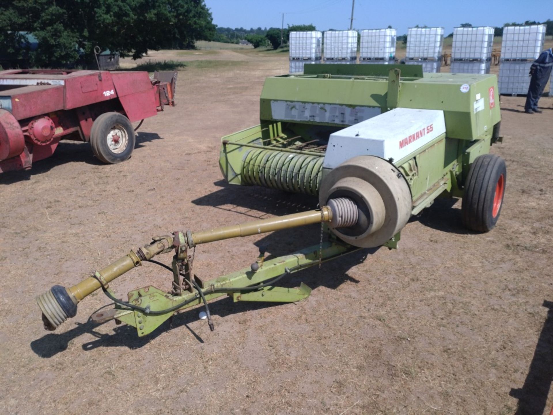 Claas Markant 55 Baler, hydraulic pick up, brackets for using and road tow flat 8 sledge, - Image 2 of 5