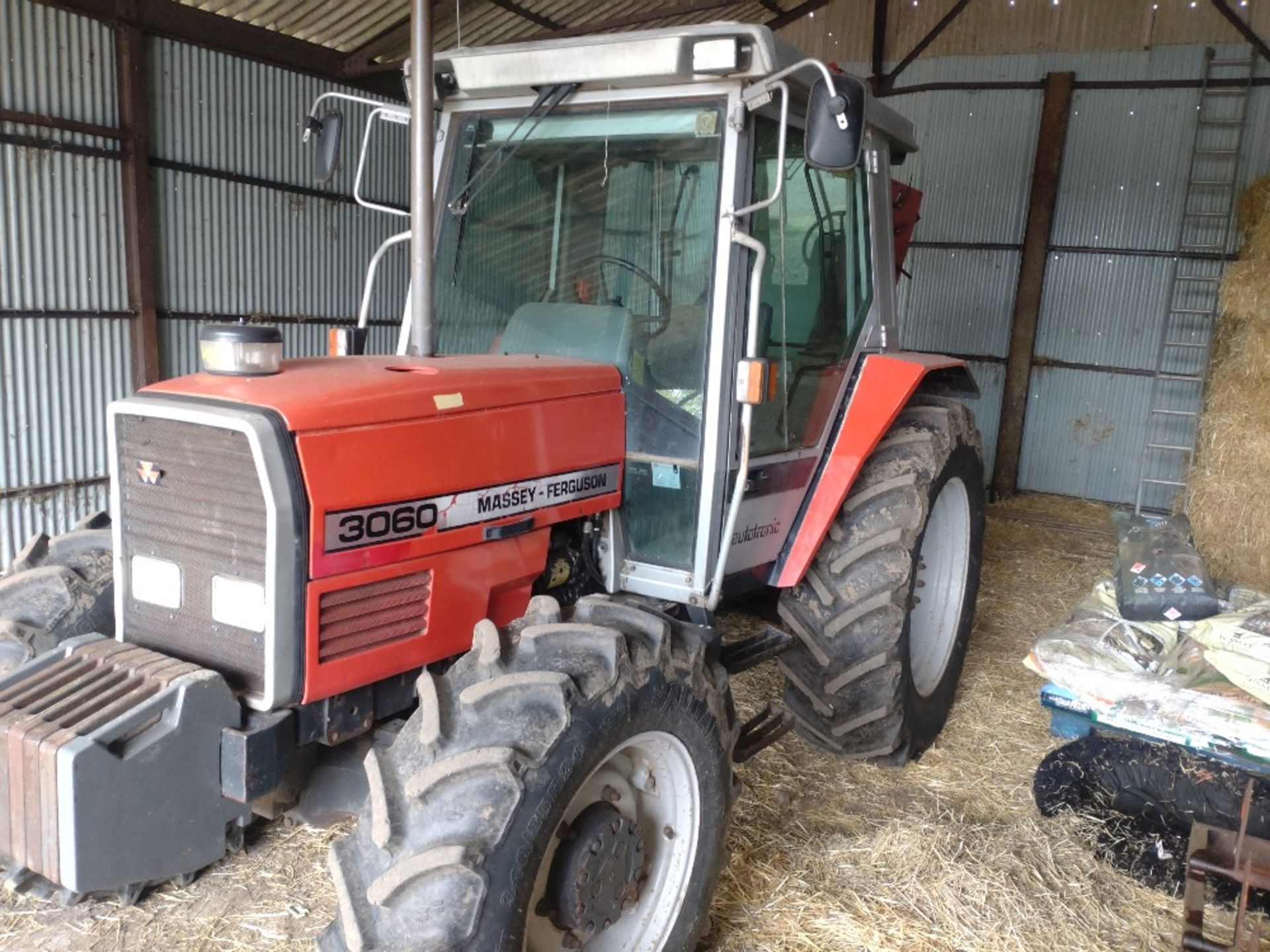 MF3060 4wd Autotronic, Reg H940 WHH, all new tyres, creep gear box, approx 8, - Image 4 of 12