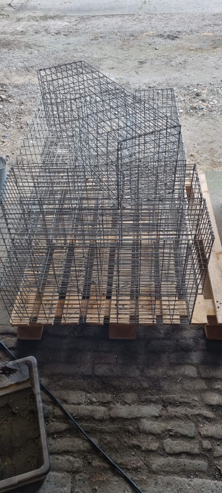 11 x Rabbit cages