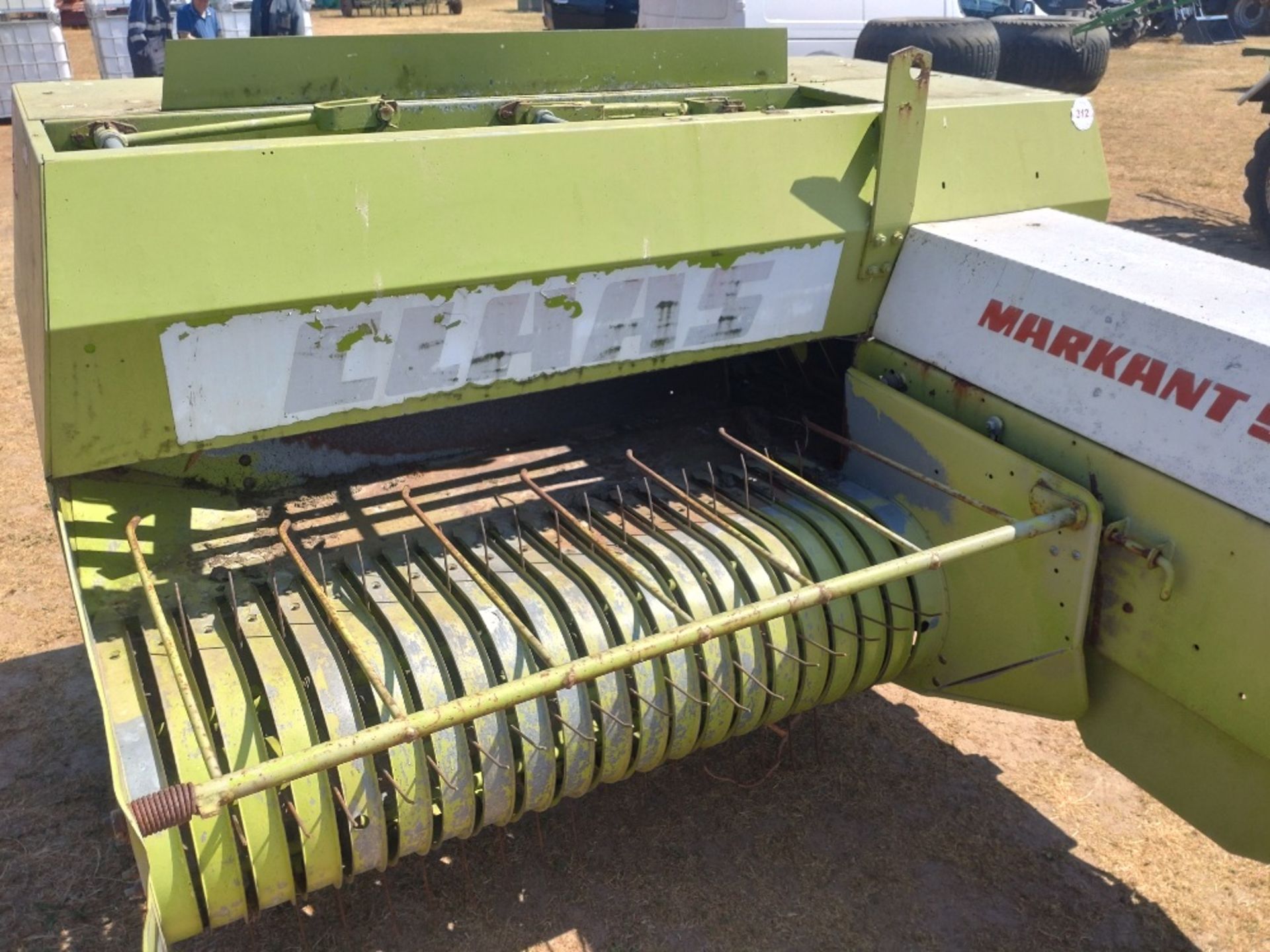 Claas Markant 55 Baler, hydraulic pick up, brackets for using and road tow flat 8 sledge, - Image 4 of 5