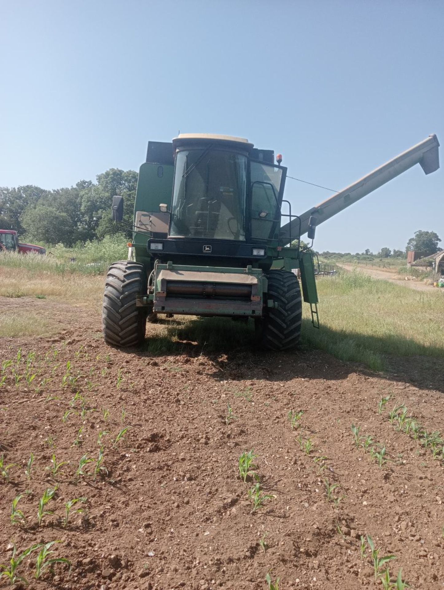 John Deere Combine 1085, 18ft, available to view by appointment at Barnham, - Image 2 of 6