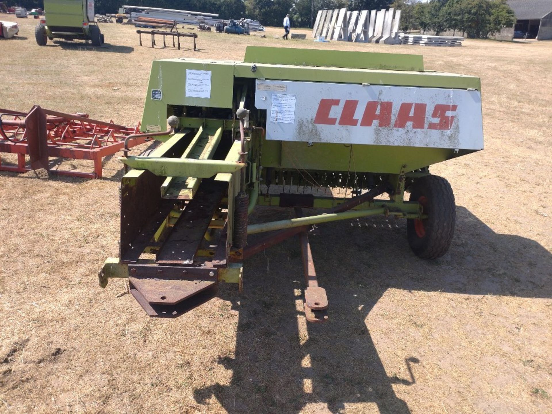 Claas Markant 55 Baler, hydraulic pick up, brackets for using and road tow flat 8 sledge, - Image 3 of 5