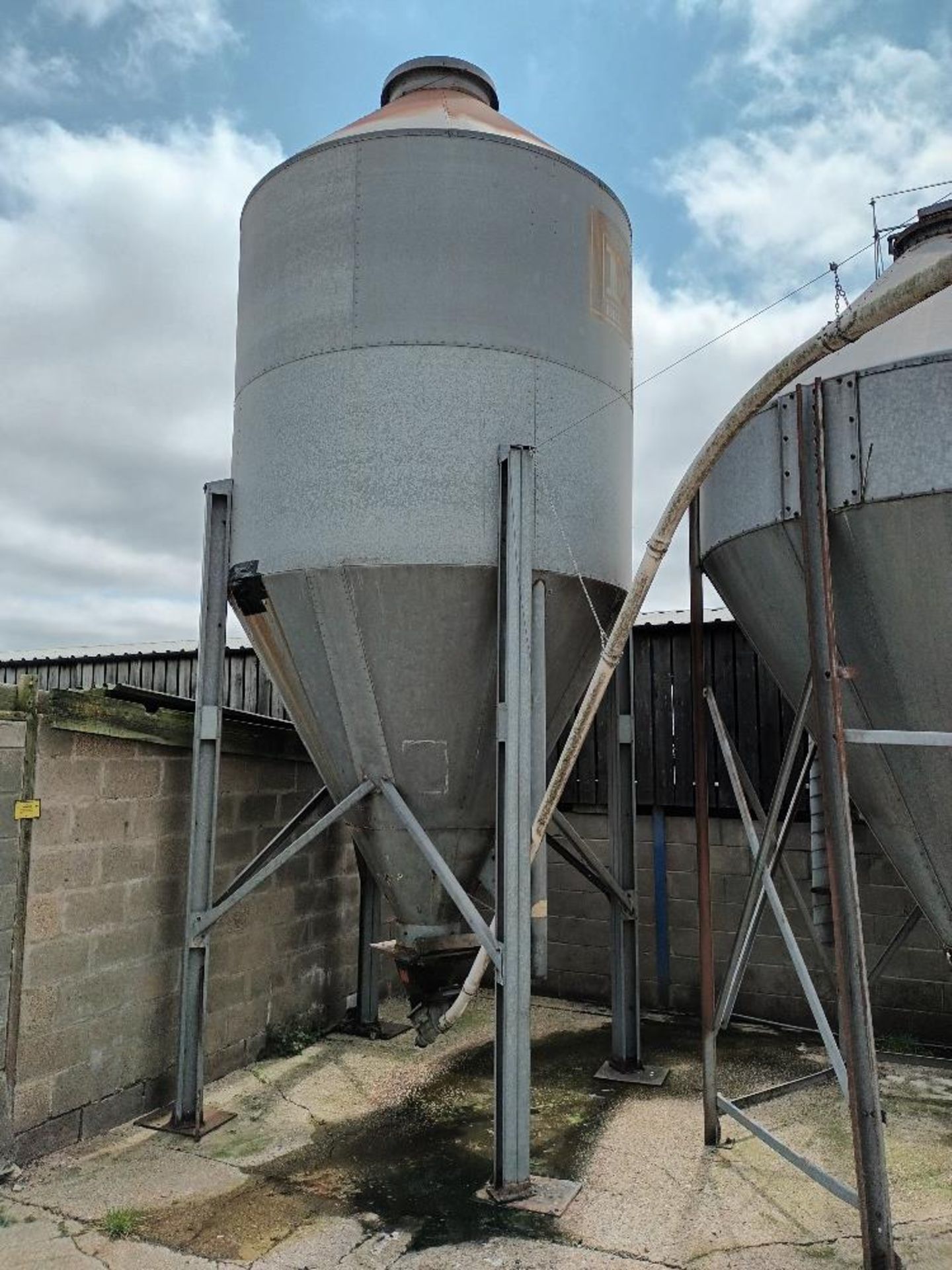 3 x Galvanised feed bins/hoppers, 5T, 9T & 11T respectively, - Image 4 of 4