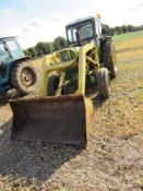 John Deere 2130 2wd tractor, comes with foreloda type G2A, fore end loader and bucket working order,