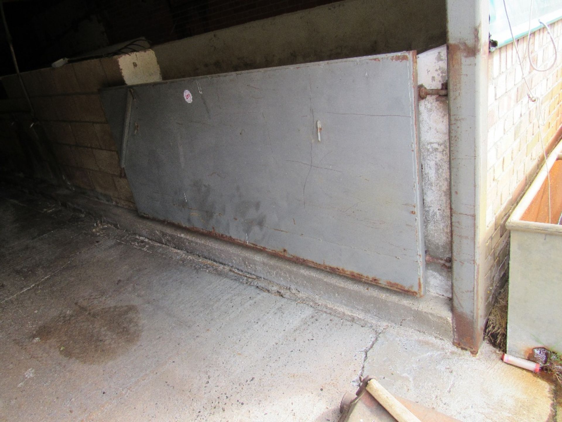 2 x Sheeted pen gates 7' 5"