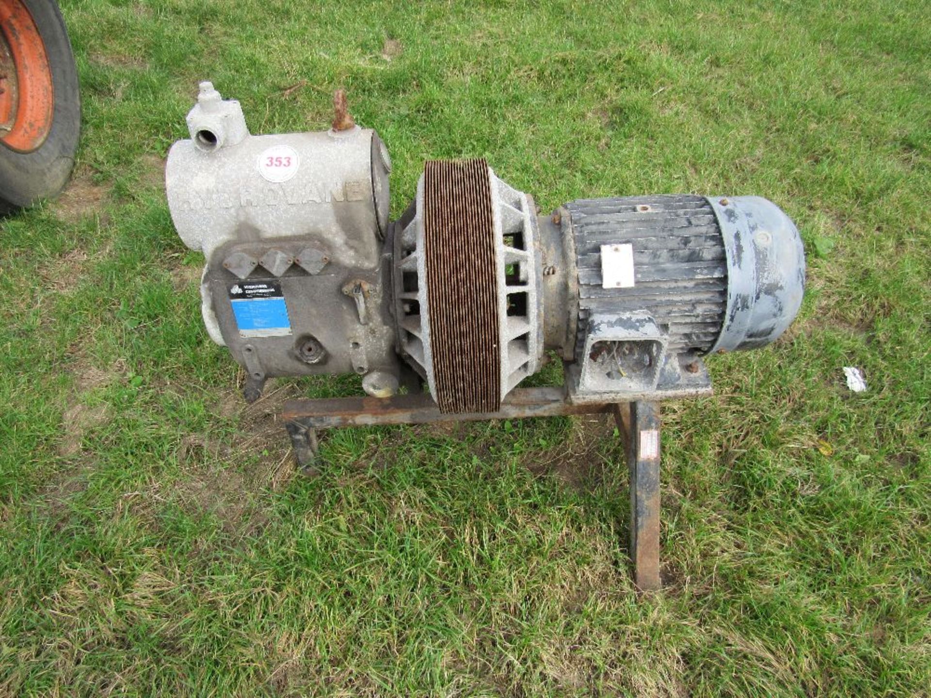 Hydrovane air compressor as found