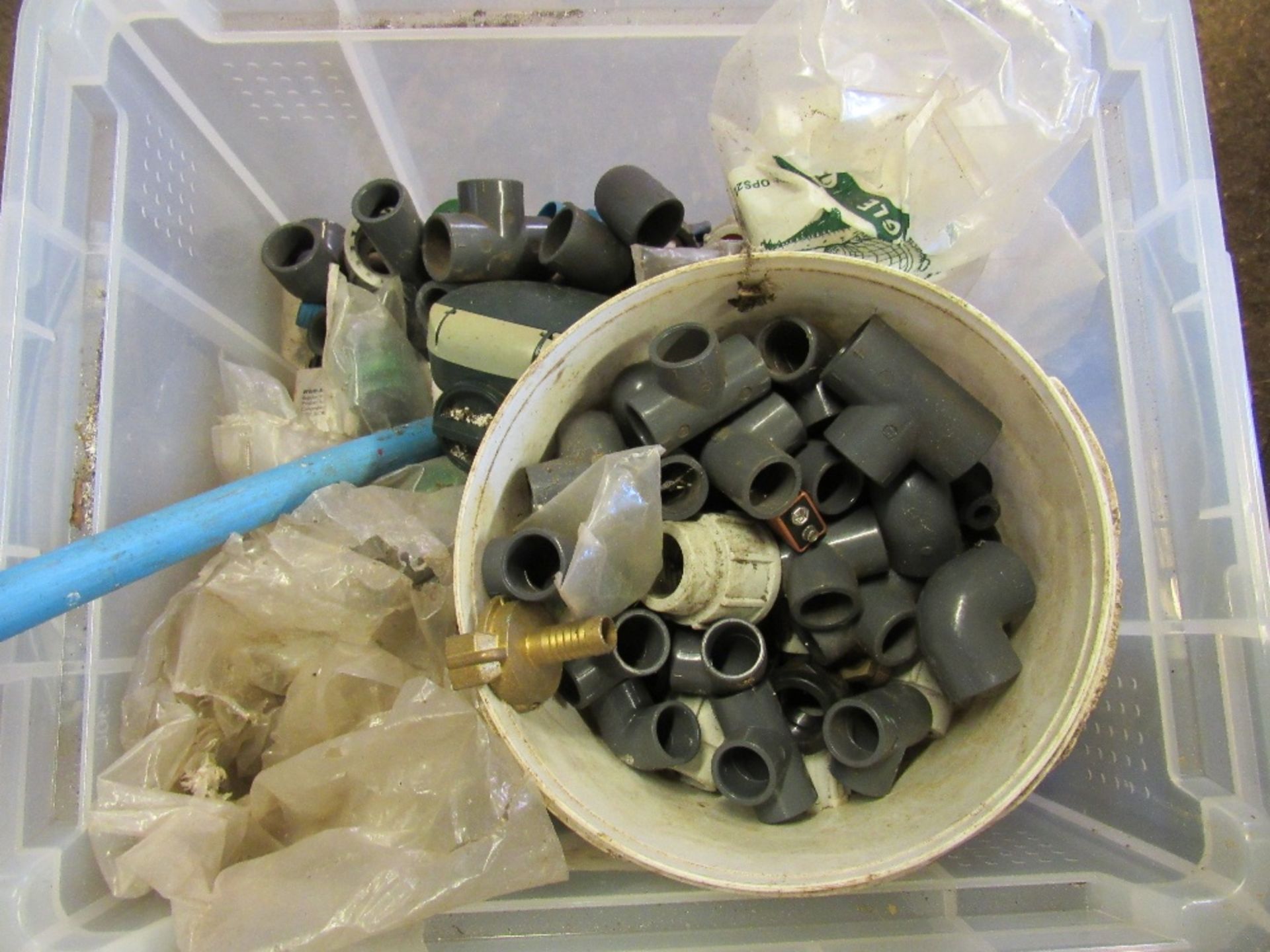 18 x Buckets and 2 x Trays plastic water fittings - Image 2 of 4