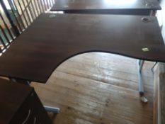 "L" shaped desk 160cm x 120cm with separ