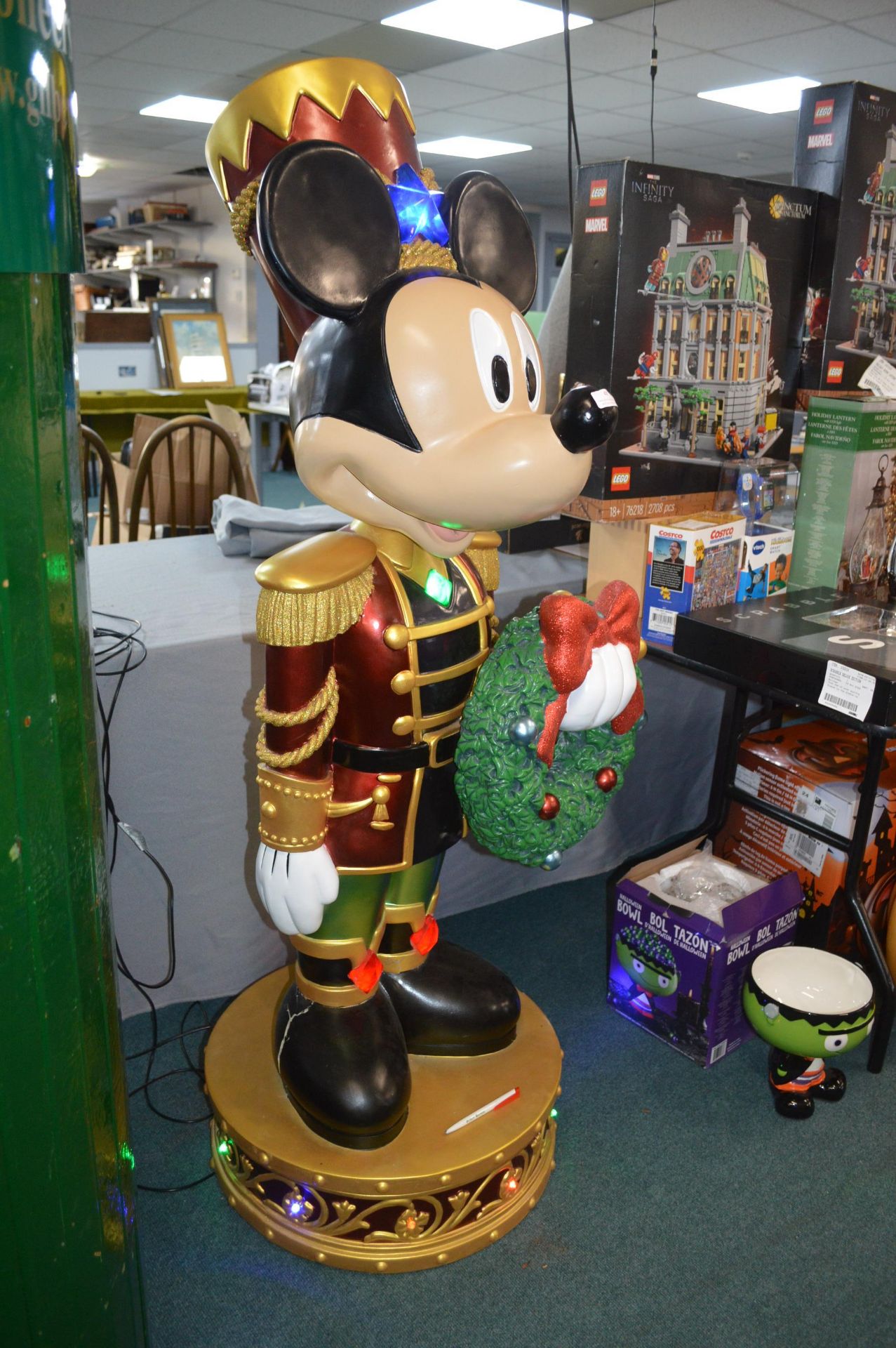 *5ft Musical Mickey Mouse Christmas Nutcracker Fig - Image 3 of 5