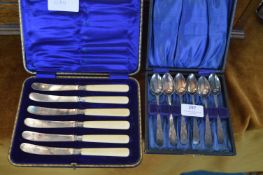 Six Hallmarked Sterling Silver Cased Teaspoons, plus Six Butter Knives with Hallmarked Silver Ferule