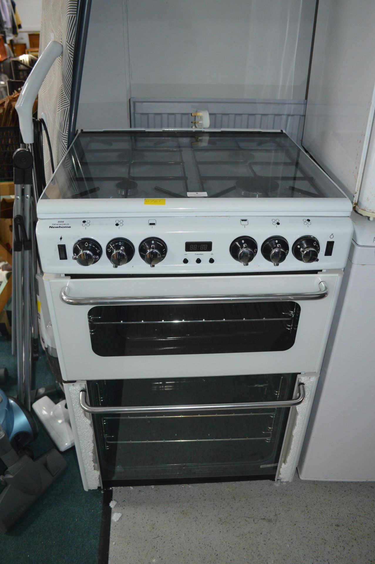 New Home Gas Cooker (requires replacement glass fo
