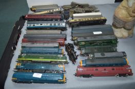 Vintage OO Gauge Model Railway Locos and Carriages