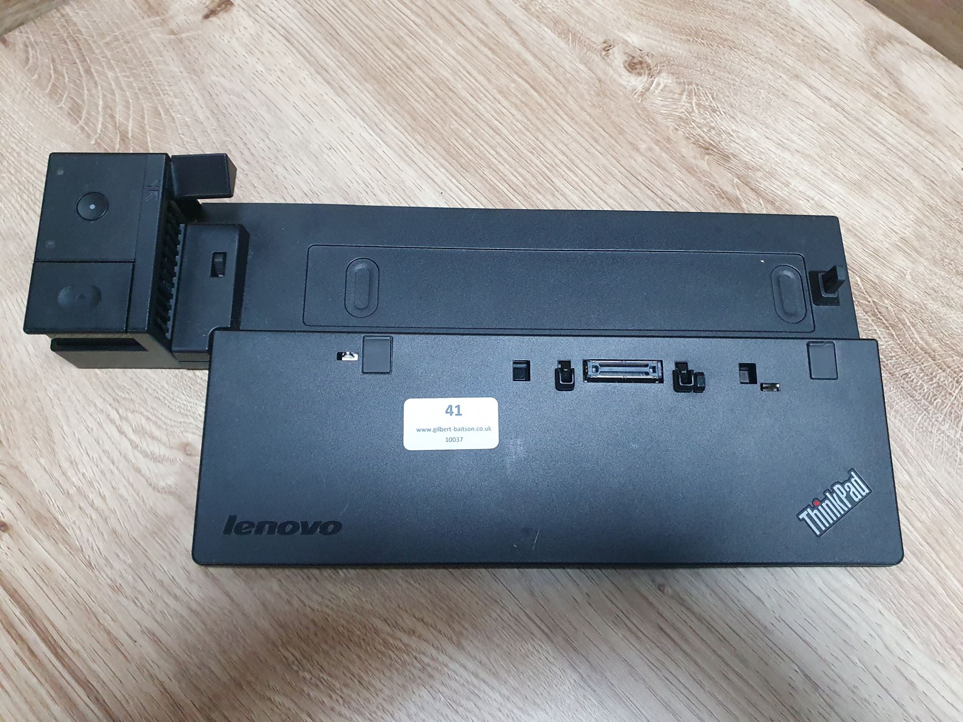 * Lenovo ThinkPad Ultra Dock