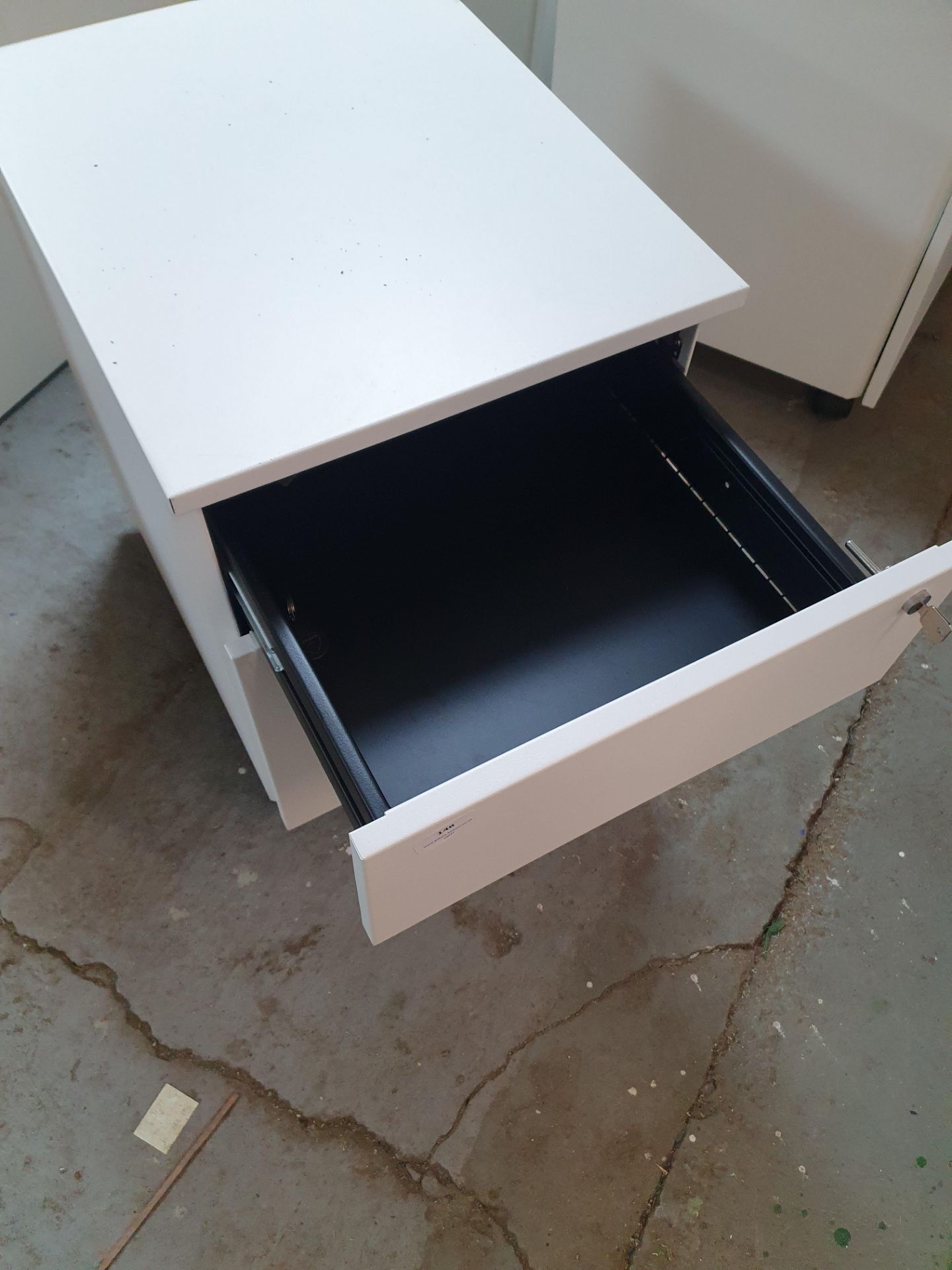 * sturdy office filing pedestal drawers - 440w x 550d x 590h. Metal construction with 5 x castors to - Image 2 of 3