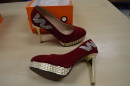 *Red Dragonfly Red & Gold High Heels Size: 3.5