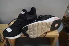 *Puma Soft Foam Trainers Size: 4.5