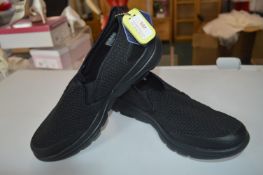 *Skechers Air Cooled Gogo Mat Trainers Size: 10
