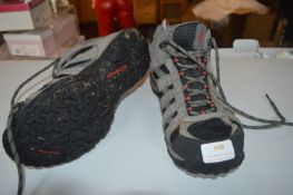 *Columbia Red Crest Walking Boots Size: 9 (pre wor