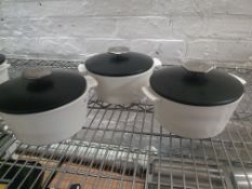 * 3 x ceramic cooking pots with lids