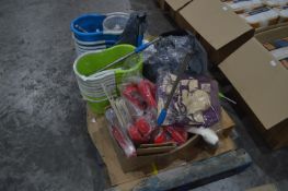 *Pallet of Mop Buckets, Coat Hangers, Gift Sets, etc.