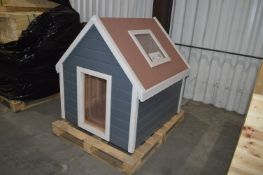 *Felt Roofed Dog Kennel