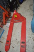 *Clarke 685x1100 Pallet Truck